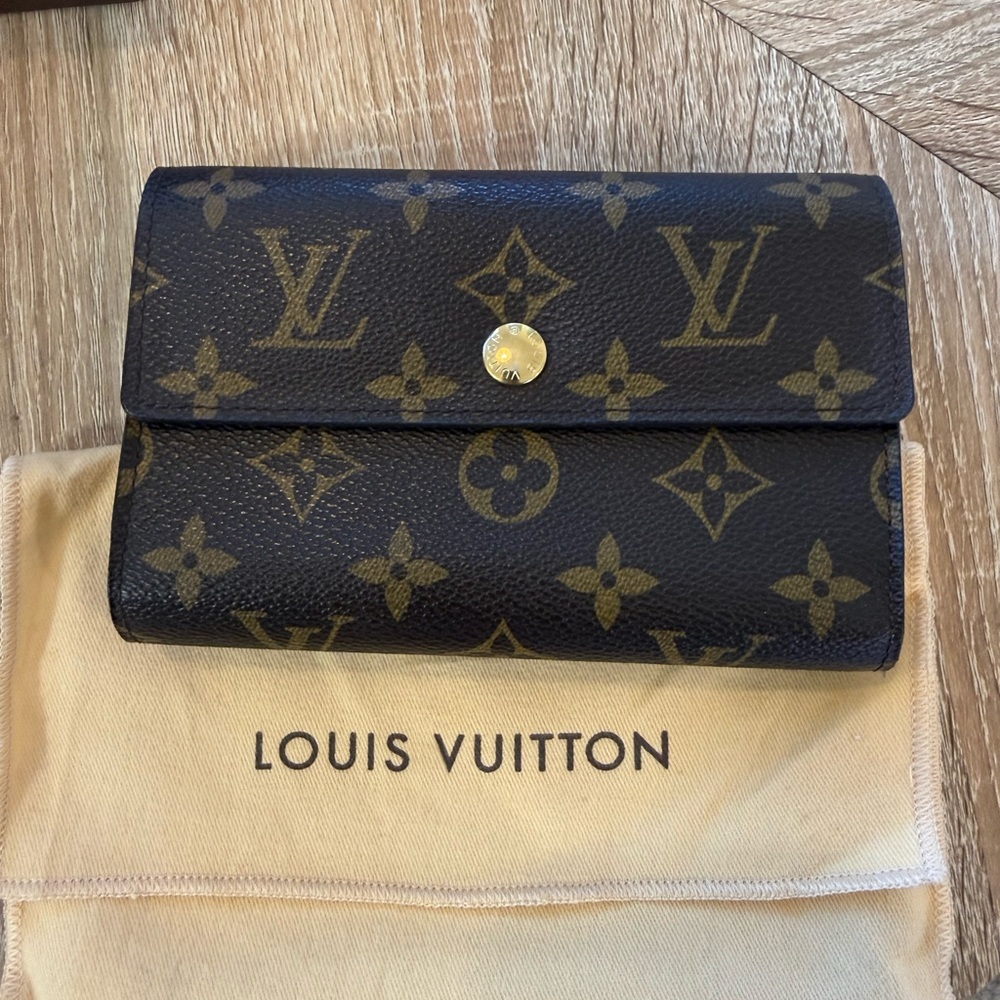 Louis Vuitton Monogram Canvas Brown & Black Snap Wallet